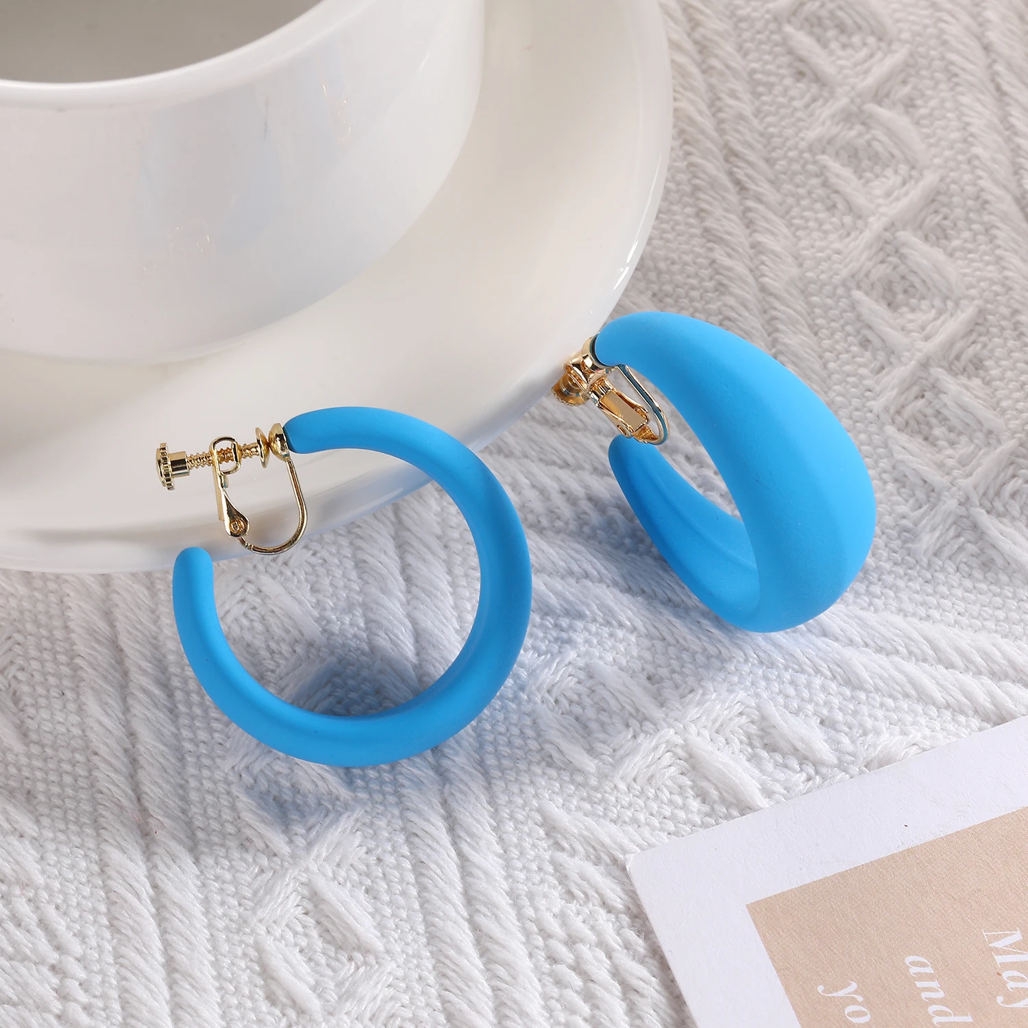 Summer Big Neon Colorful Acrylic C Shaped Hoop Clip on Earrings Geometric Round Earrings for Women Fashion Non Piercing Jewelry