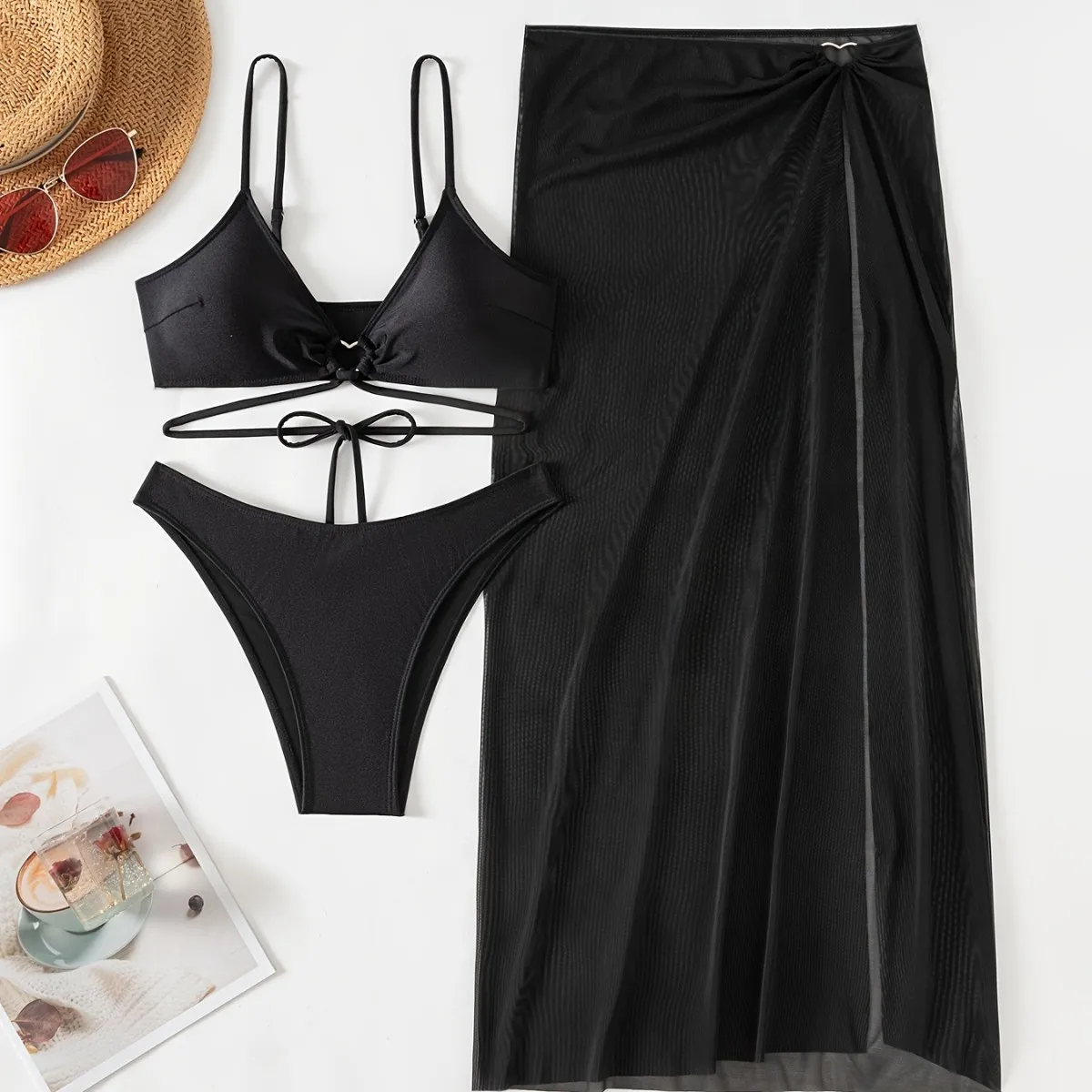 

Новый комплект бикини из трех предметов с лямкой на шее и треугольными стрингами, женский черный купальник с юбкой-саронг, платье, пляжная одежда, купальные костюмы