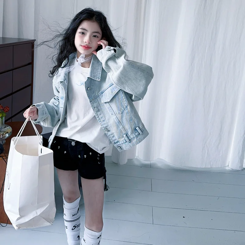 

2025 Spring Autumn New Teen Girls' Denim Jacket Children's Casual Loose Short Top Stylish Butterfly Embroidery Kids Coat Trend