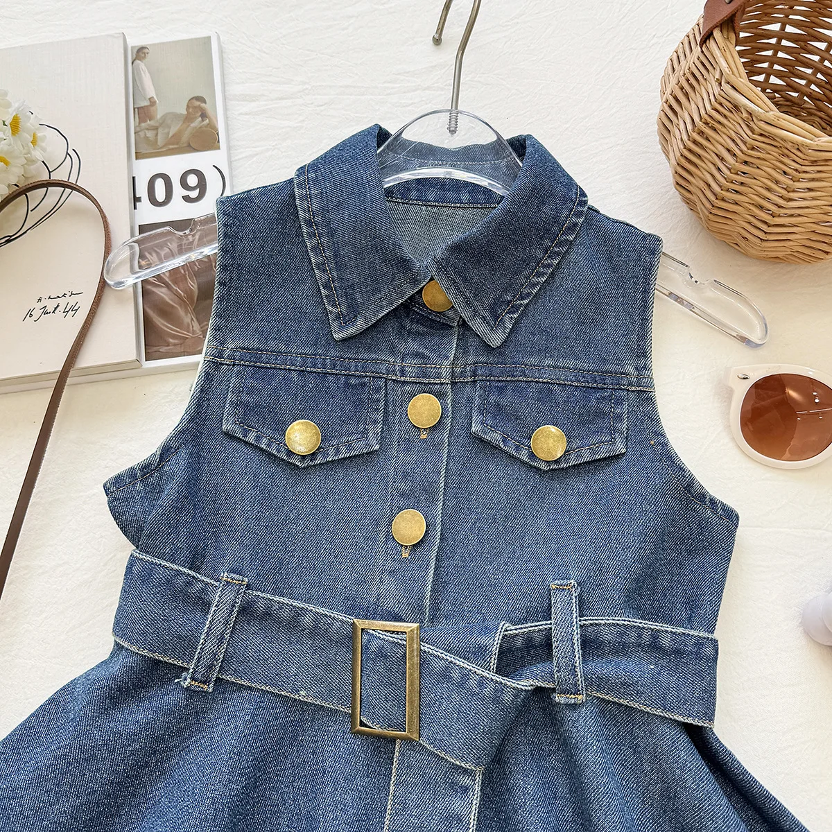 2026 Korean Girls' Summer New Denim Dress with Irregular Skirt and Baby Sleeveless Soft Skirt Fashion