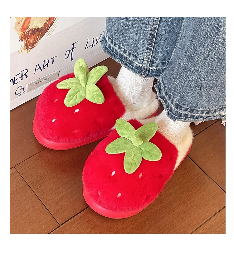 Niedliche Erdbeer-Baumwollpantoffeln für Damen, Winter, Indoor, warm, mit Plüsch überzogen, dicker Boden, rutschfest, Outdoor-Mattenpantoffeln – Detail 7