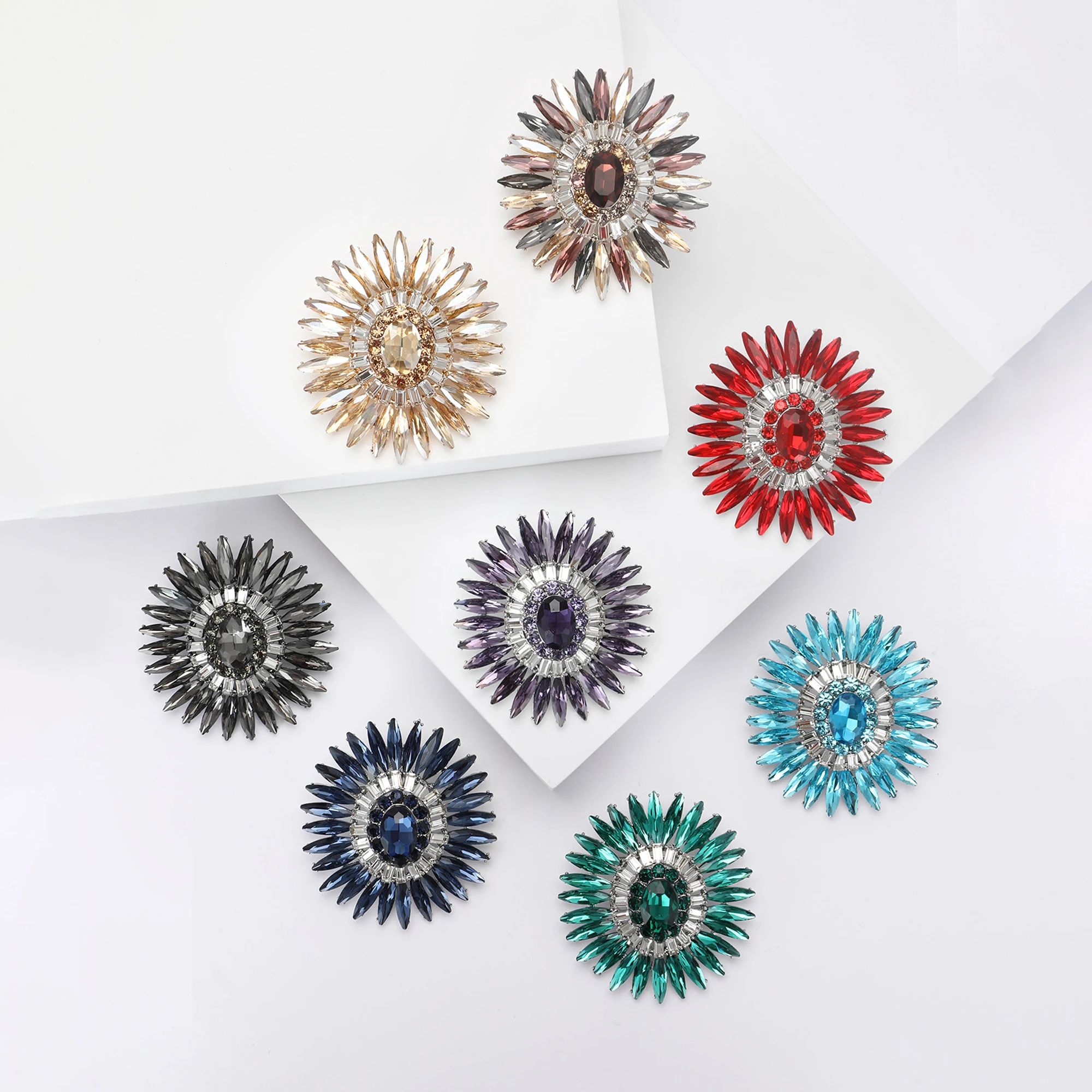 Rhinestone Heavy Duty Palace Sunflower Brooches for Women Unisex Glass Flower Pins Office Party Friend Gifts Jewelry Accessories