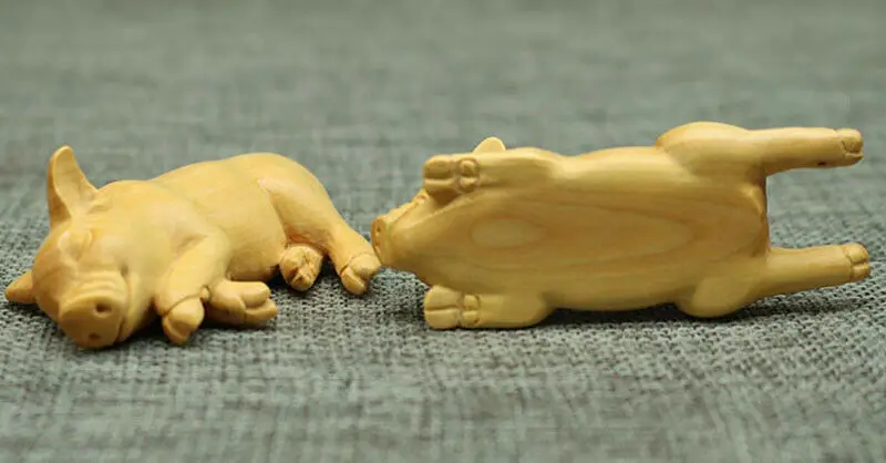 CQ069ca: Lovely Hand Carved Boxwood Netsuke Home Decor Decor: 2 Lazy Pigs