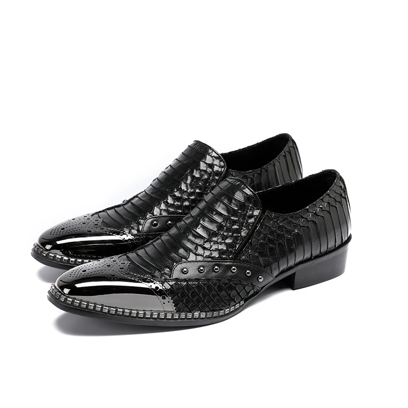 

New Fashion Embossed Leather Men Prom Dress Shoes Rivet Plus Size Party Flat Shoes Black Man Business Office Formal Oxford Shoes