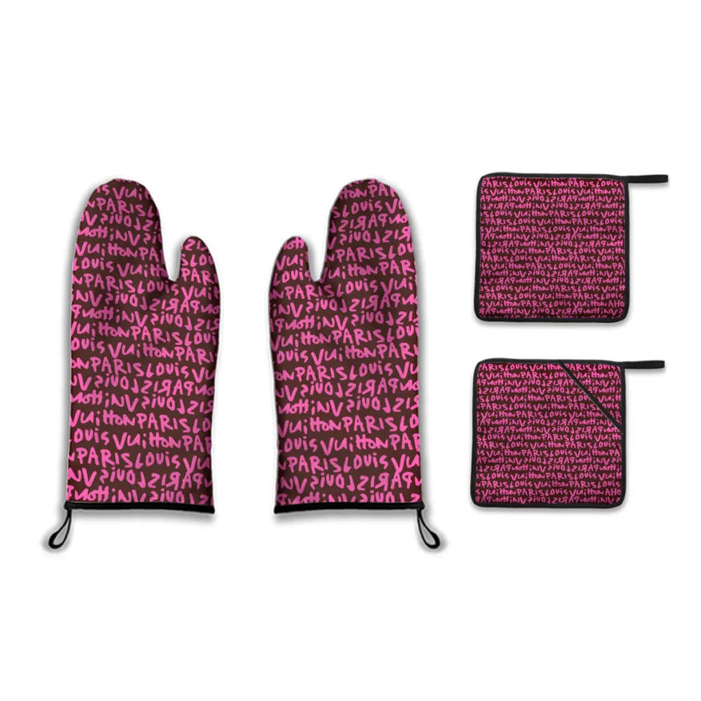 

Hot-Sale-Like-Juicy-Couture-Style Insulation Four-Piece Set Gloves and Pad Anti Slip Anti Scald Oven Gloves Kitchen Baking Tools