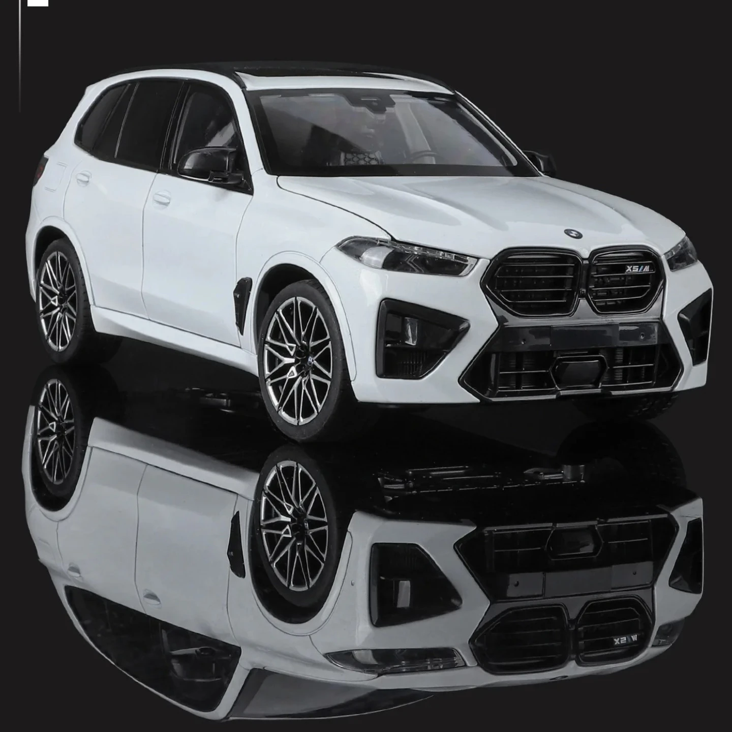รถโมเดล SUV 1:18 X5M ทำจากโลหะผสม พร้อมเสียงและไฟ มีระบบดึงหลัง ของเล่นตกแต่งคอนโซลกลาง ของเล่นตกแต่งสุดเทรนดี้
