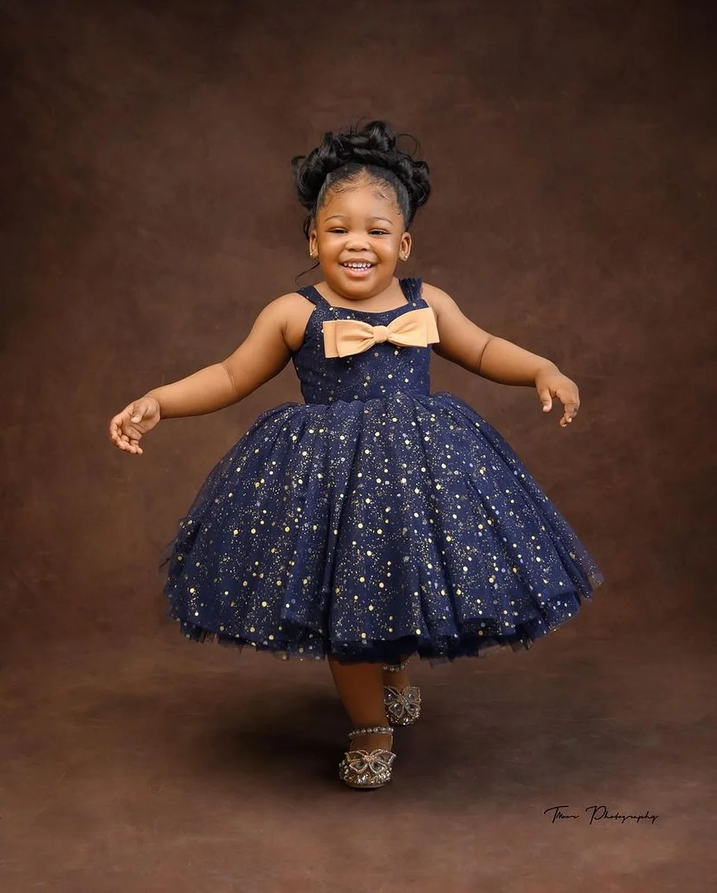 Robe de demoiselle d'honneur bleu marine pour mariage, avec nœud, paillettes, longueur aux genoux, pour fête d'anniversaire, princesse, première communion