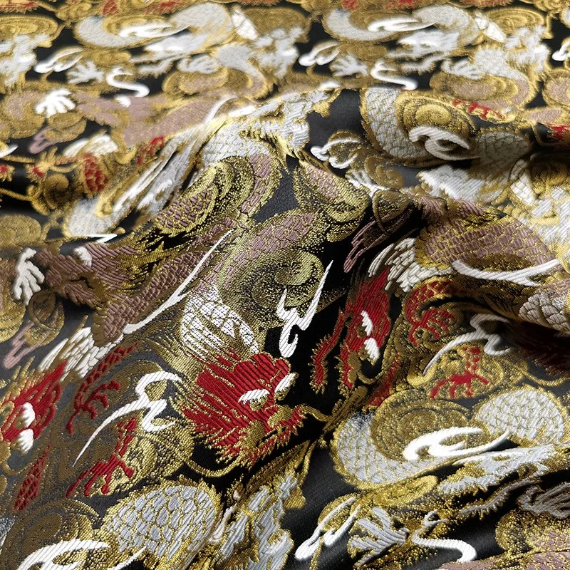 

The brocade fabric of Chinese ethnic style, golden silk jacquard cape and windbreaker, is thick substantial