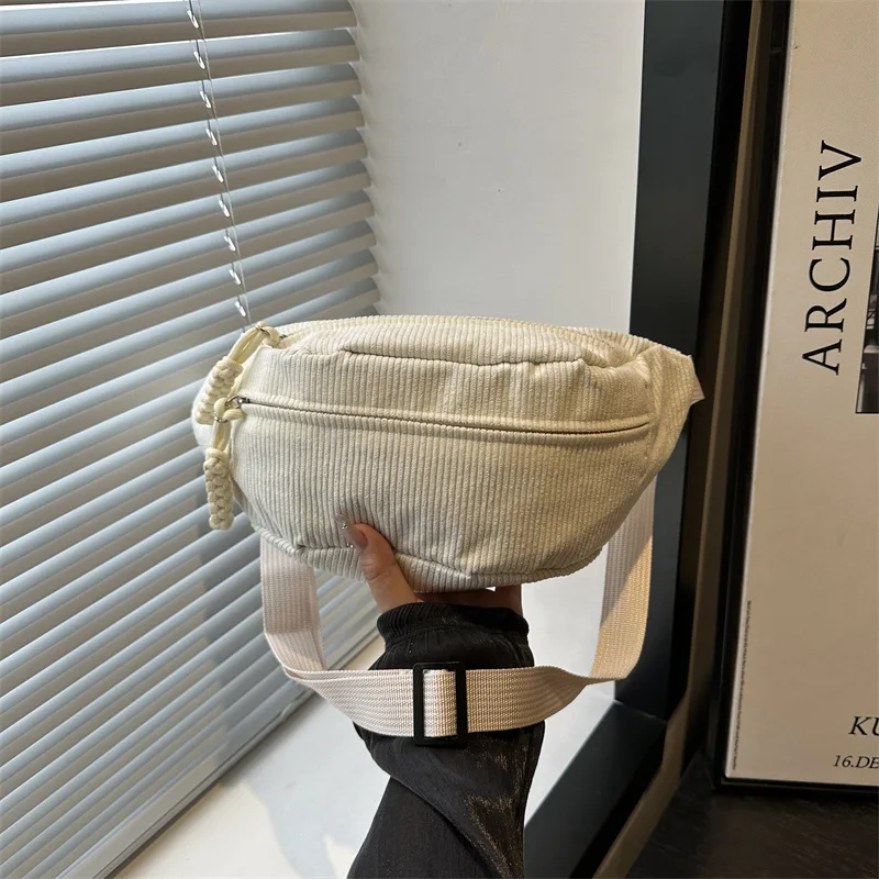 

Contemporary Bag Casual Athleisure Seasonal Bag Multifunctional Crossbody Shoulder Bag Minimalist Elegant Compact Pouch