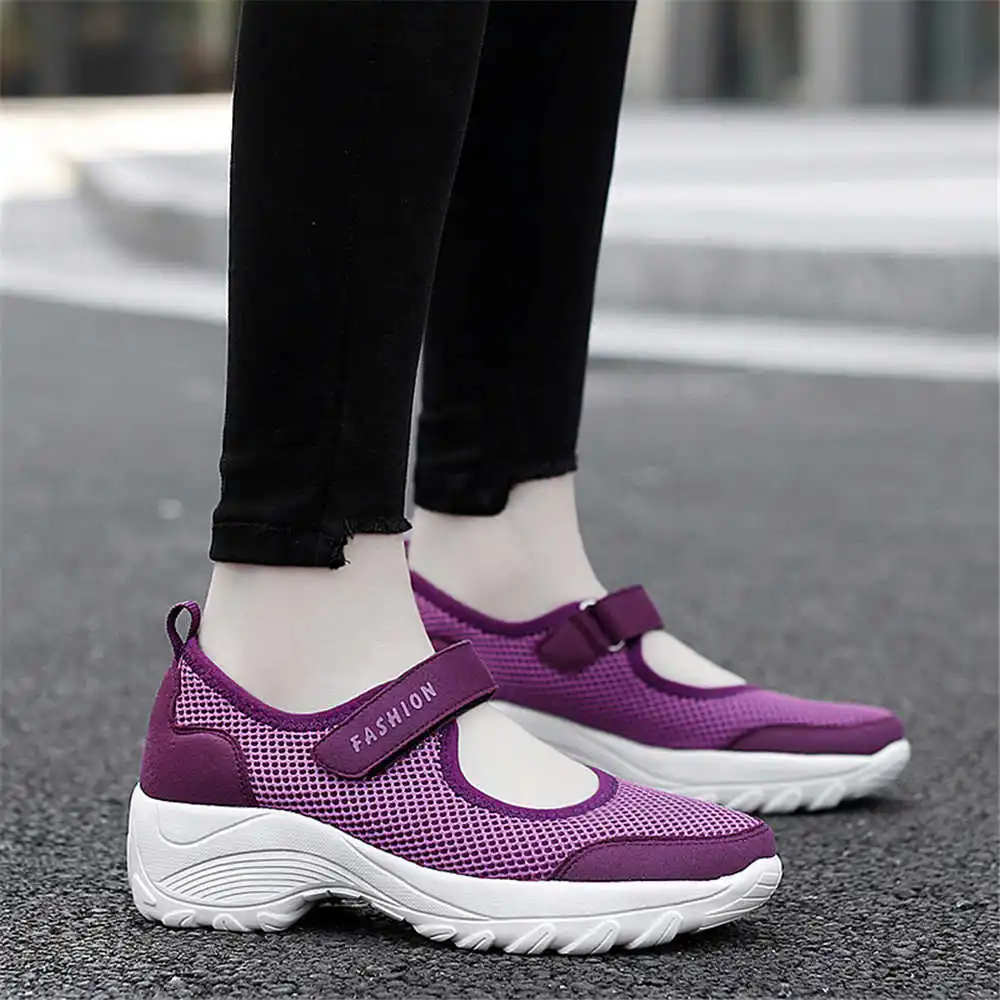 

Противоскользящие весенние женские серебряные туфли, вулканизированные спортивные и фитнес-новые быстрые кроссовки, забавный комплект, особенные супер предложения