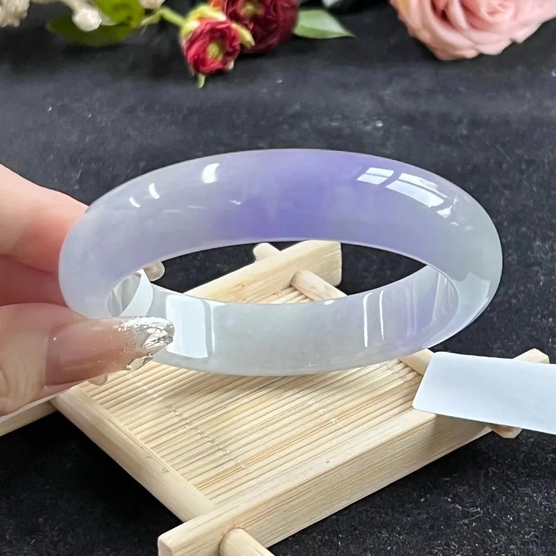 ice-, creamy white, purple jade bracelet, featuring a circular design, a noble consort-style round band, and a vio
