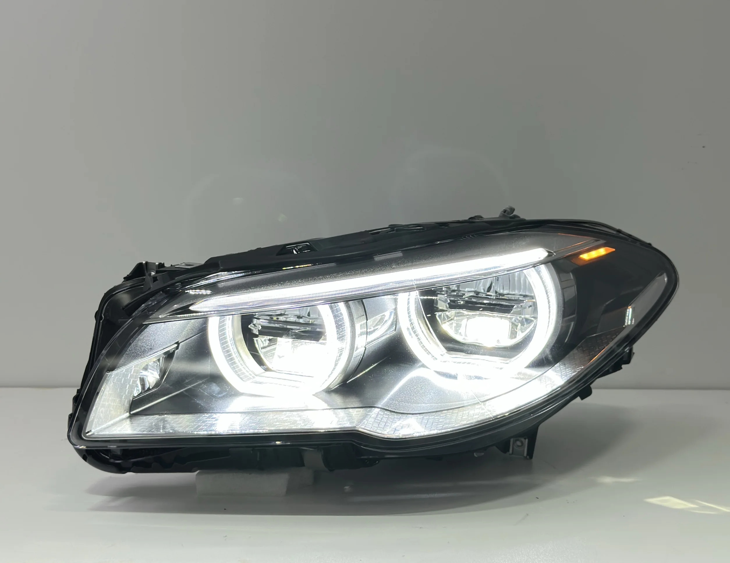 Auto Modified LED Headlight For BMW 5 Series F10 Angel Eye Bi-color (6 Yellow 5 White, With Self-Check) 2011-2017