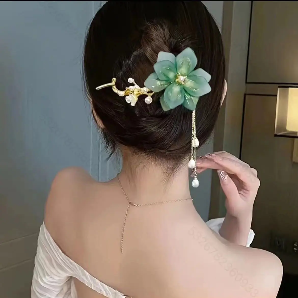 

Chinese Style Women Ladies New Headwear Flower Tassels Alloy Twist Hair Clip Female Festivals Hairpins Retro Hair Accessories