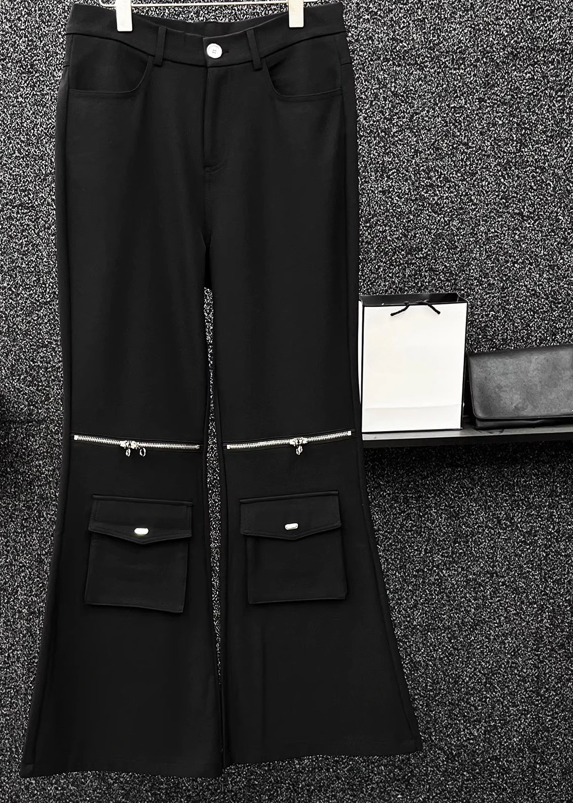 High-End-Cargohose mit mehreren Taschen für Jungen, 2025, Herbst, neuer Reißverschluss, High-Street-Hose, modische, vielseitige, lockere Micro-Schlaghose