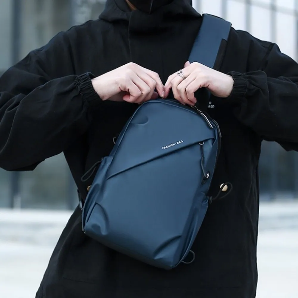 

Fashion Large Capacity Men Chest Bag Waterproof Zipper Oxford Cloth Crossbody Bag Wide Strap Multipurpose Men Shoulder Bag Women
