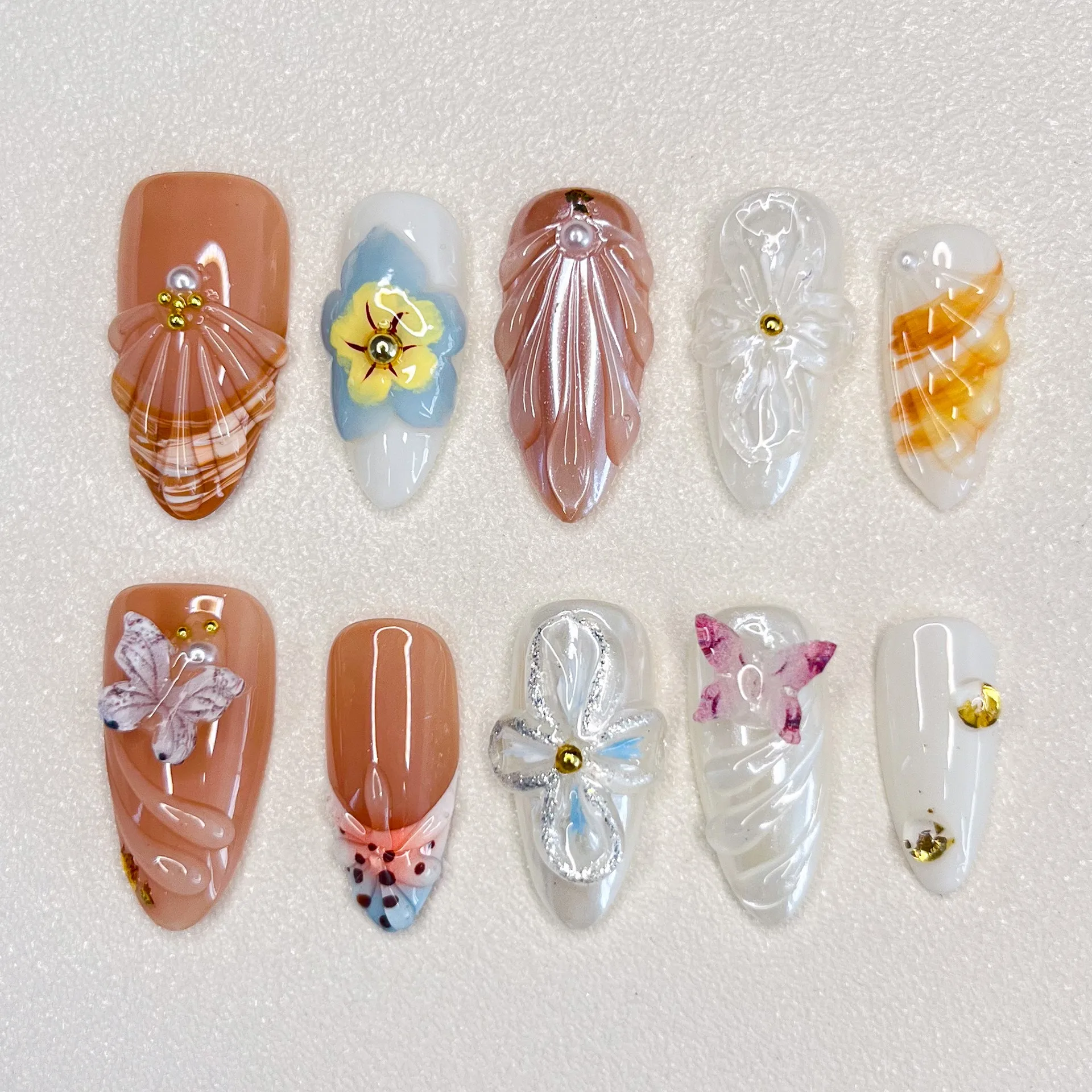

3D Handmade Designer Fake Nails Floral Exquisite Relief Nail Gloss Fake Nails Press on Nails Beautiful 2024 New