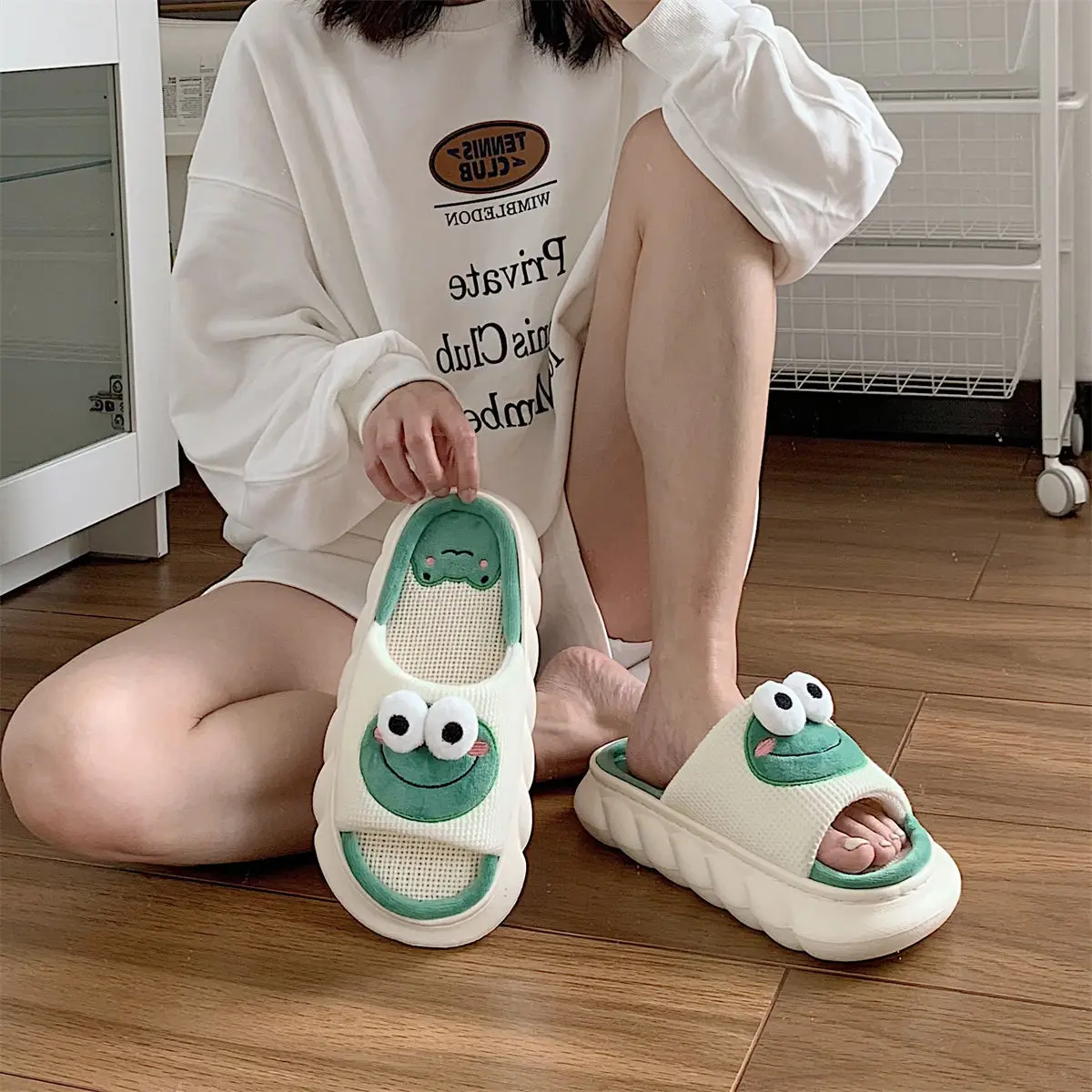 Couple Linen Slippers Cute Cartoon Frog Home Slippers Four Seasons Indoor Home Sandals Cartoon Funny Summer Women\'s Slippers