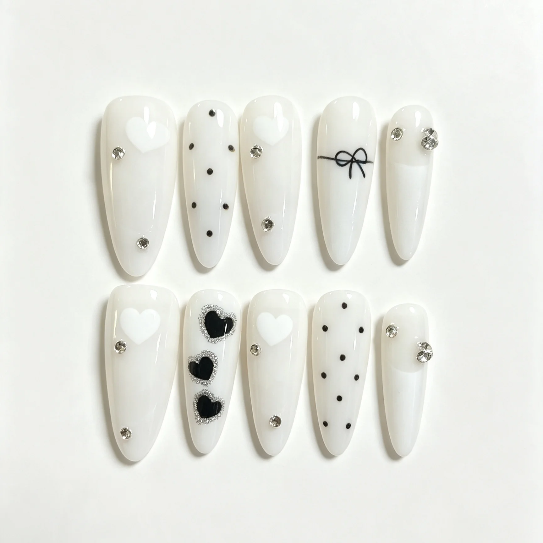 10 Hand Pressed Almond Shaped Nails, Beautiful Fake Nails, Pure White Black Heart-Shaped Polka Dots, Suitable for Women to Use