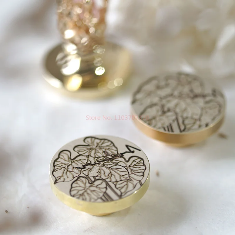 2025 New Wax Seal Stamp Fire Lacquer Seal With Multi-Layer Carved 3cm Clover Shaped Relief Brass Head Envelope Sealing Stamp Toy