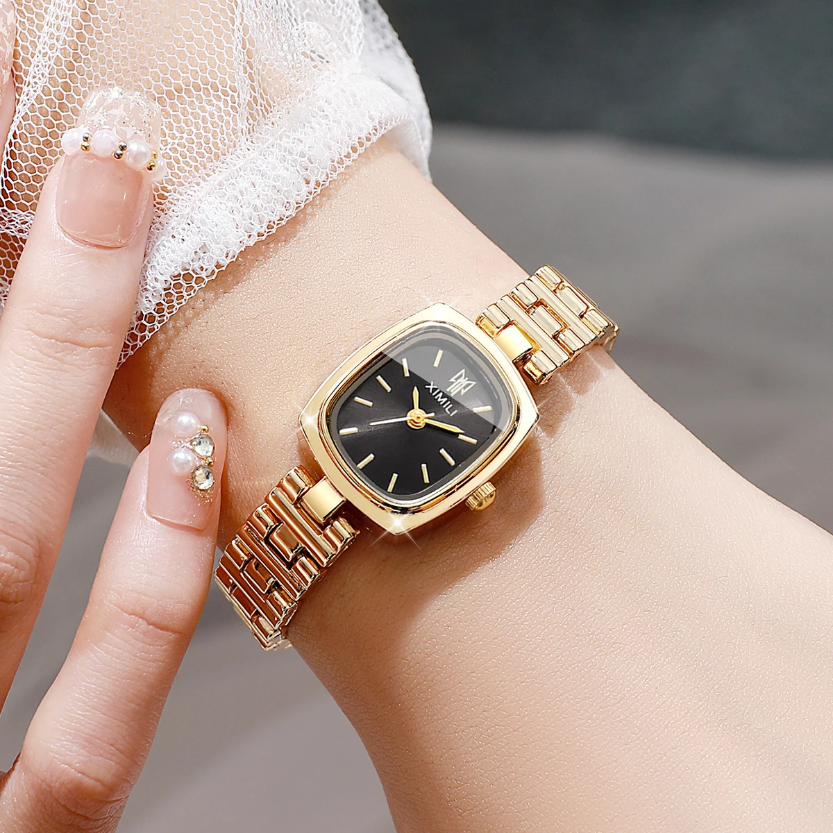 Fashion Square Women Quartz Watch Elegant Gold Color Strap Ladies Wristwatches Reloj Mujer Girls Clock Gift（Without Box）