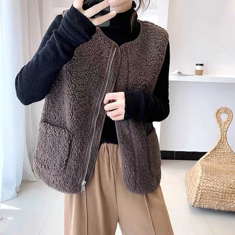 Women Autumn Zipper Faux Lamb Fur Sleeveless Coat With Pockets Warm Casual Cardigan traf Jackets Office Coat Vest Winter