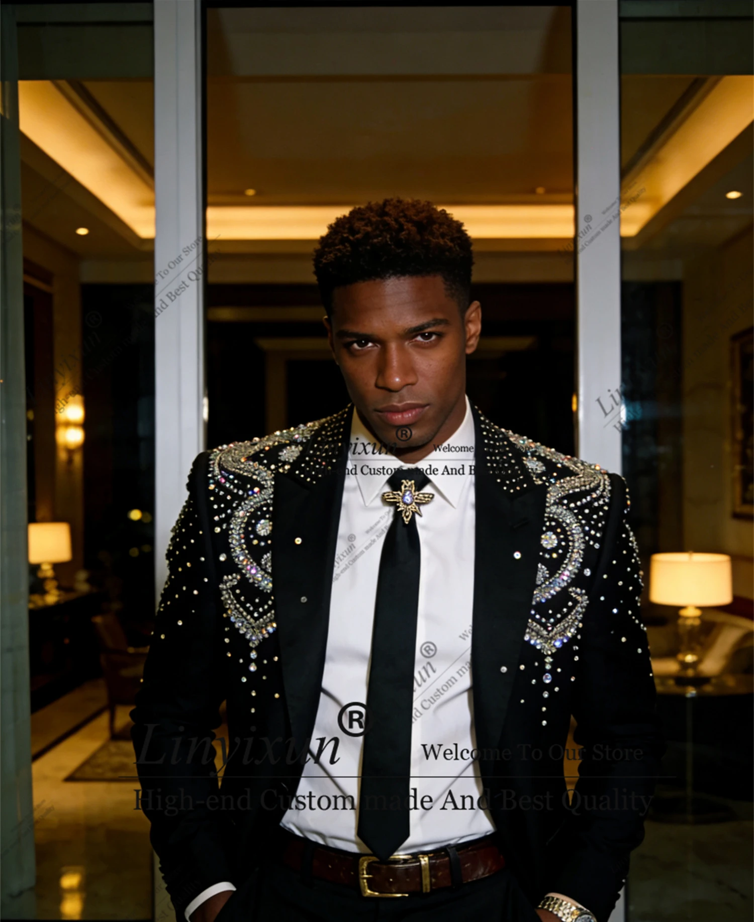 

Shiny British style Men Suits 2 Pieces Sets Groom Male Blazers Wedding Rhinestones Beaded Ropa Slim Fit Customized Party Tuxedos