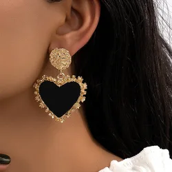 Simple Heart-shaped Stud Earrings For Women Vintage Geometric Enamel Metal Ear Accessories Holiday Party Fashion Jewelry E453