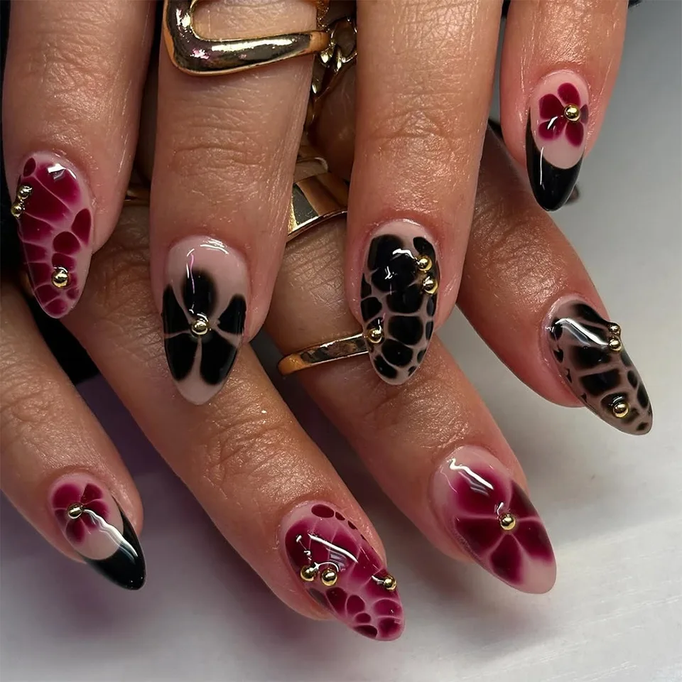 24 piezas uñas postizas rojas almendra con diseño de perlas y cerezas, punta desmontable con estampado francés y leopardo 5