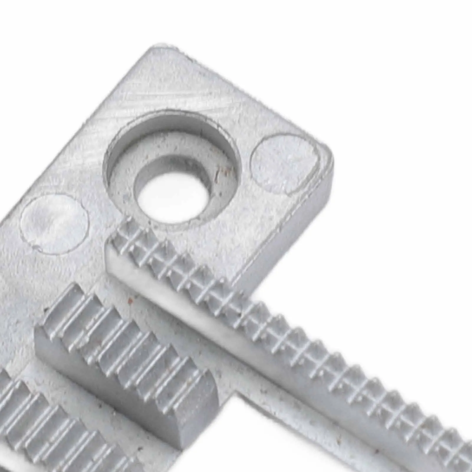 Sewing Machine Feed Dog Q235 Steel High Strength Easy Installation Feed Dog For Sewing Machine Replacement