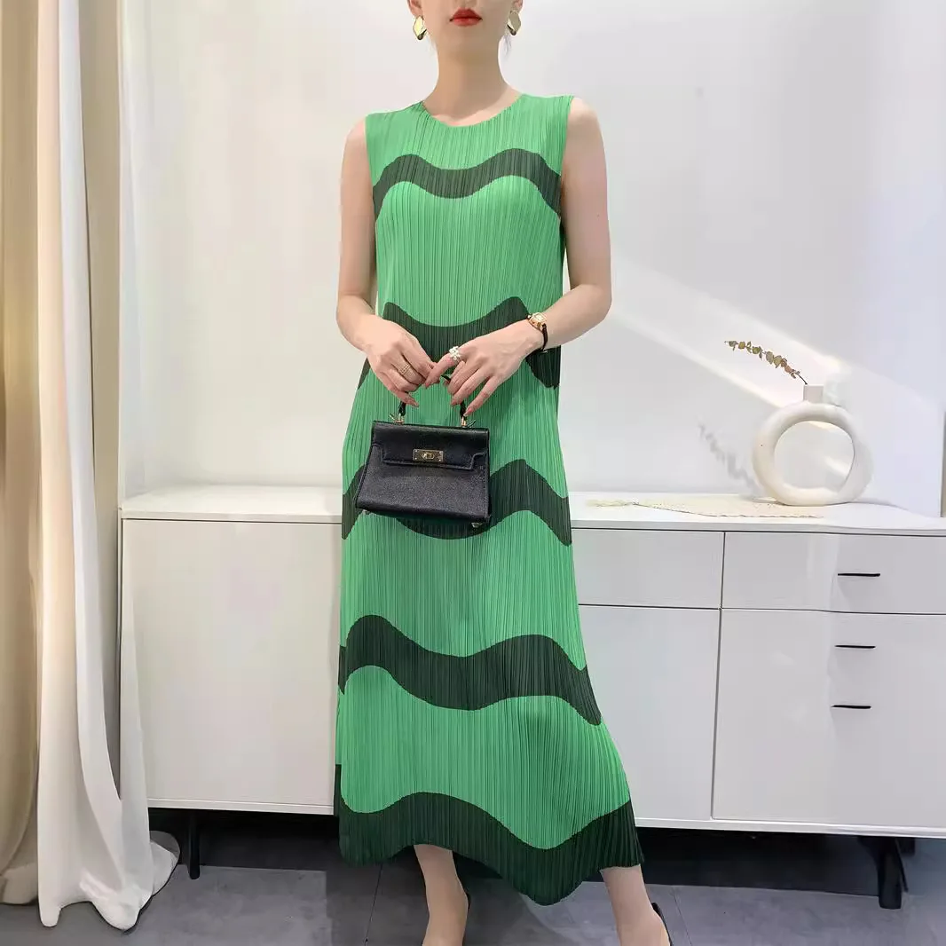 

Elegant Dresses Women, High-end Dress with Miyake Pleats, Fashionable Print, Loose Large-sized, Fashionable Mid-length,2024 New