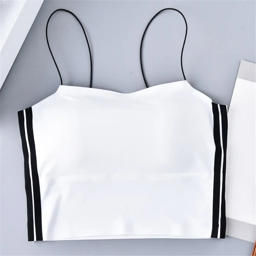 2024ใหม่แฟชั่นผู้หญิงสายสปาเก็ตตี้สีขาว/ดำเสื้อครอปแขนกุดสายเดี่ยวสุดเซ็กซี่เสื้อเกาะอกชั้นในสีพื้นแบบเรียบ