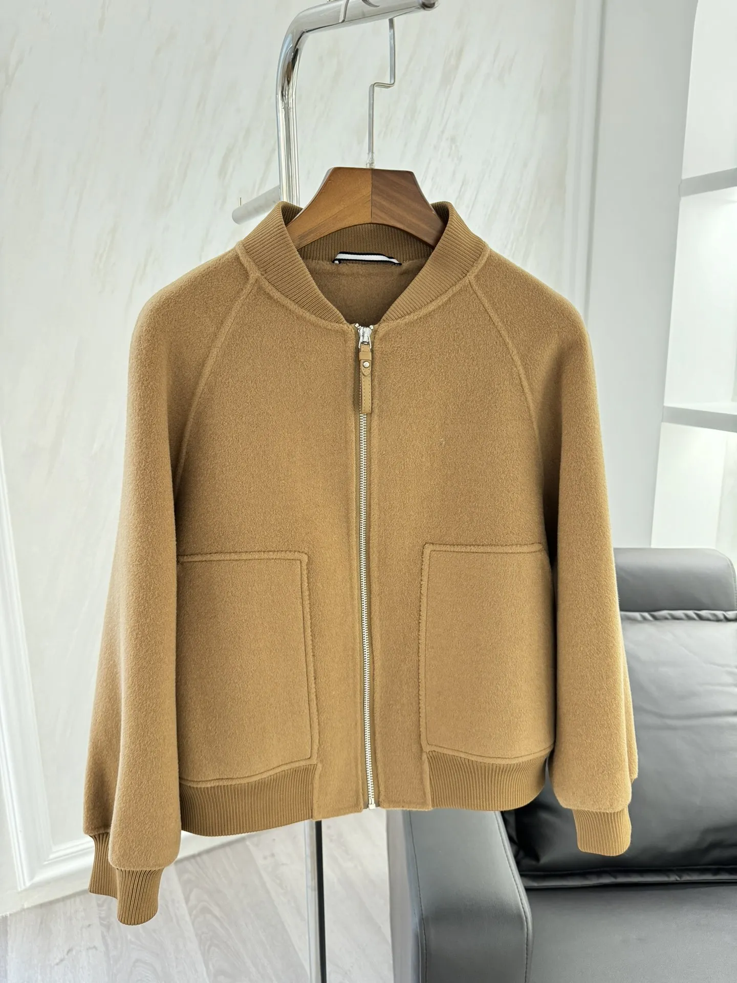 2024 Summer and Autumn New Women\'s Clothing Classic solid color cashmere zipper jacket 0808