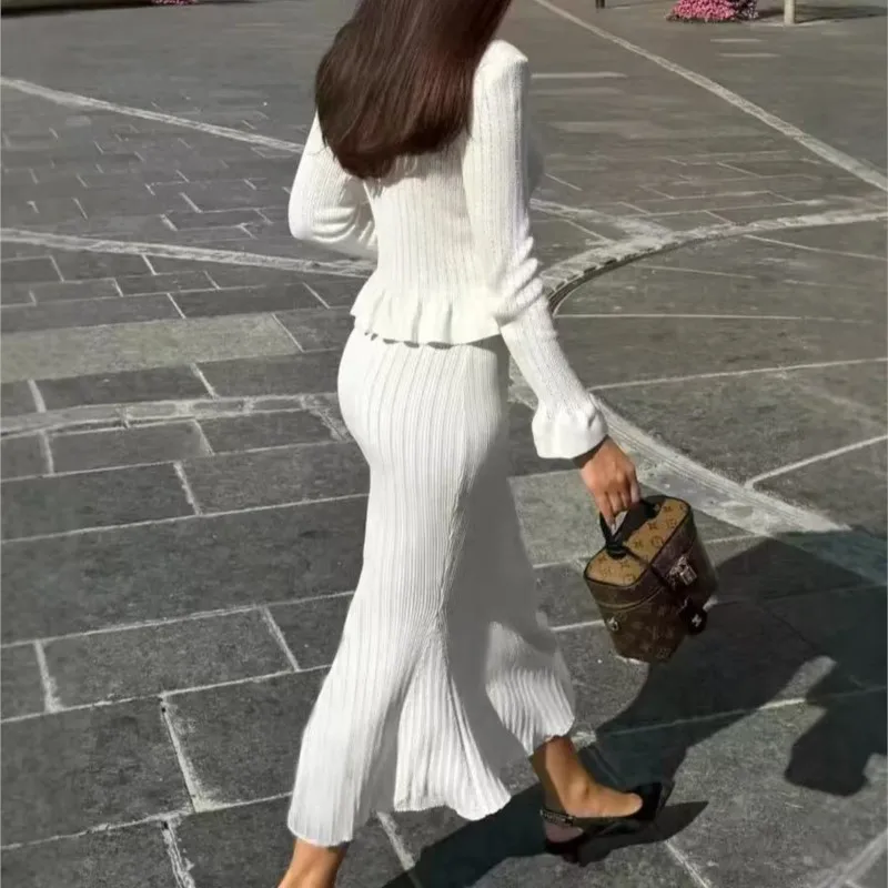Set da due pezzi in maglia da donna francese elegante con scollo a V, cardigan a maniche lunghe con volant e set di maxi gonne a sirena a tubino a vita alta