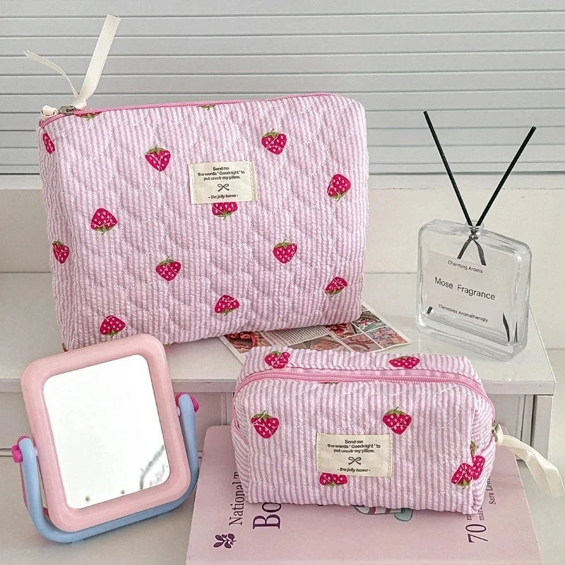 Pink Strawberry Women Cosmetic Quilted Bag Portable Travel Organizer Toiletry Makeup Storage Pouch Handbag Ladies Zipper Bag