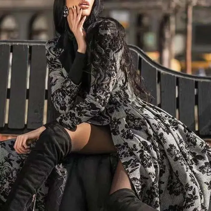 Women's Lace Stitching Jacket Slim and Elegant Long Skirt Summer Dress Retro Long Trench Coat Black Handsome Demeanor