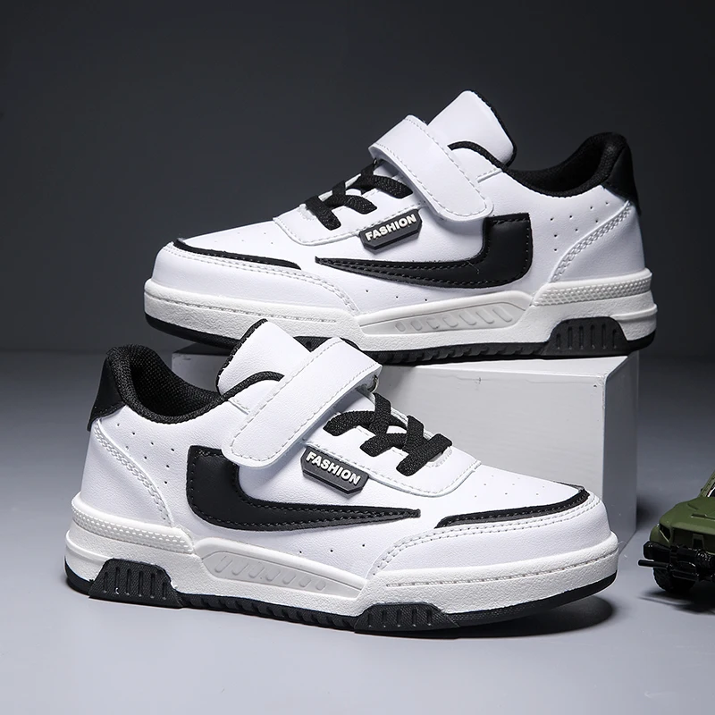 Scarpe per bambini di lusso Sneaker per ragazzi da 4 a 8 anni Design per bambini Skate Sneaker casual Moda Nuove scarpe sportive per ragazzo autunnali in pelle PU