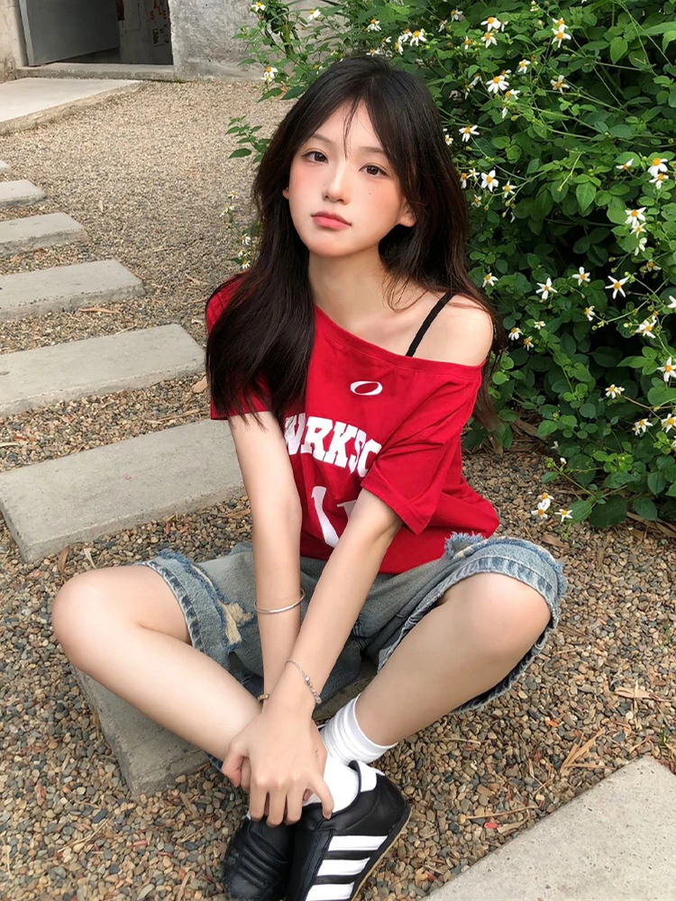 American Sle Spicy Girl Red One oulder ort Sve T-irt Women Summer Letter Print Casual Loose Slimming Top