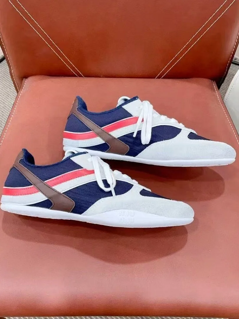 

2025 Spring New Couple Casual Sports Shoes Round Toe Flat Lace-up Colorblock Low Top Classic Design Men's Women's Single Shoes