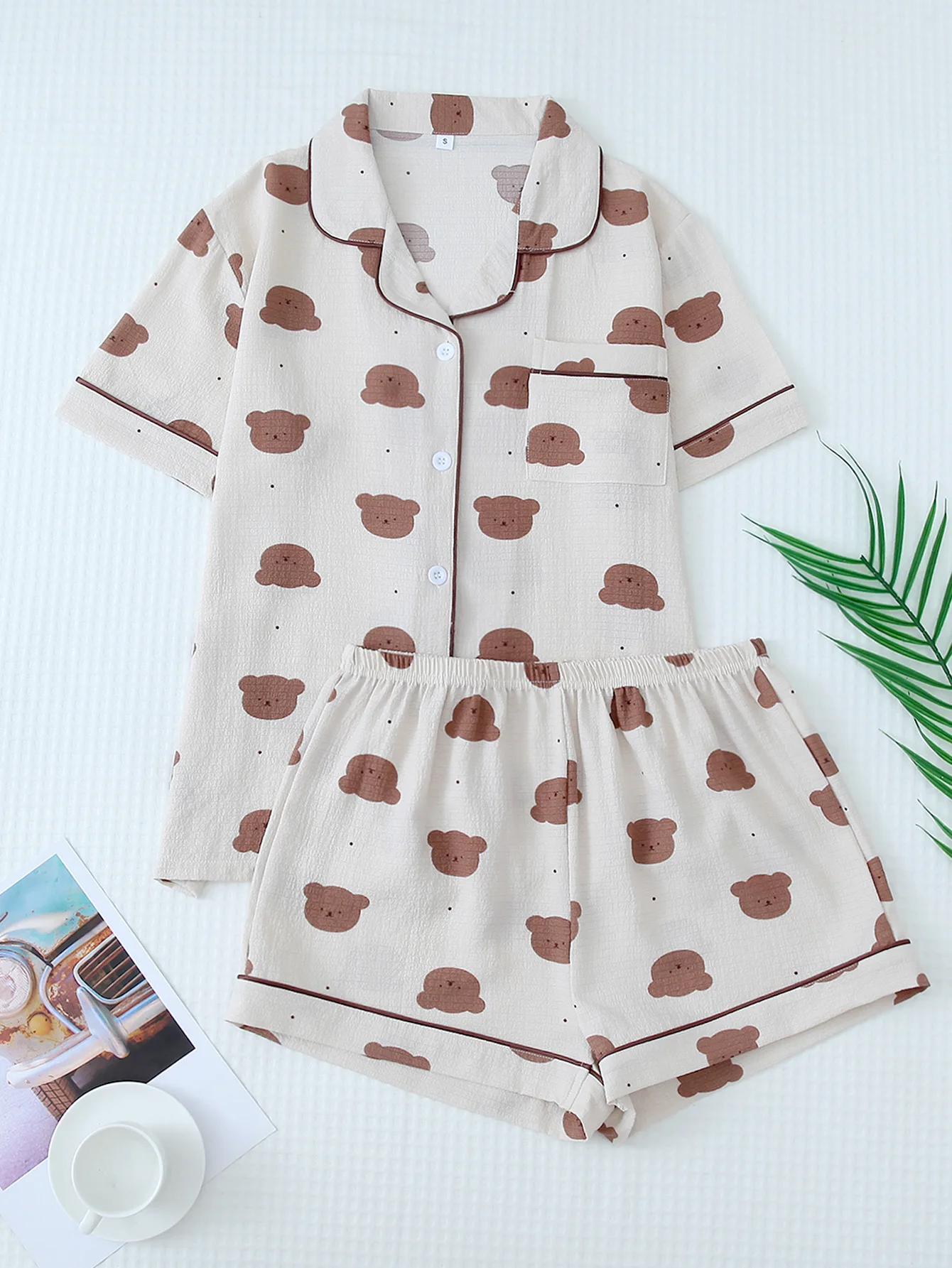 Conjunto de pijama feminino bonito animal dos desenhos animados urso impressão confortável manga curta lapela topo e shorts baggy loungewear para mulher