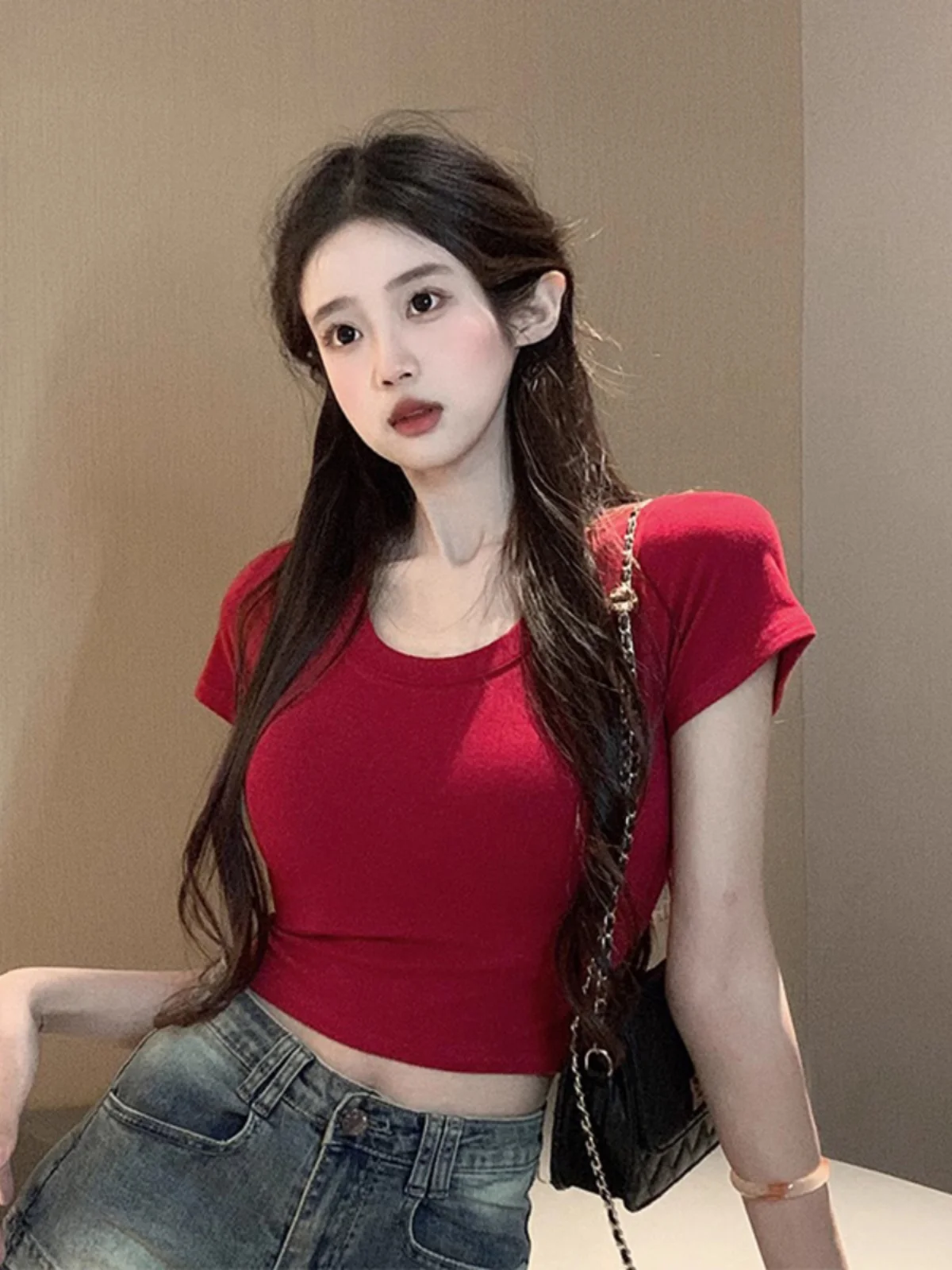 Spicy Girl Short Sleeve T-Shirt Women's Slim Fit Summer Korean Style round Neck Red Color Versatile Short Length Bore Hole Top