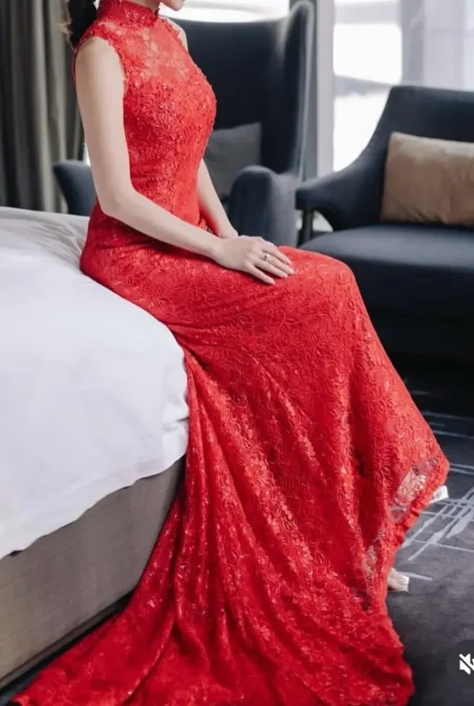 OLOEY Mouwloze Rode Kant Cheongsam Verbeterde Jonge 2026 Nieuwe vrouwen Chinese Toast Jurk Bridal Engagement Qipao