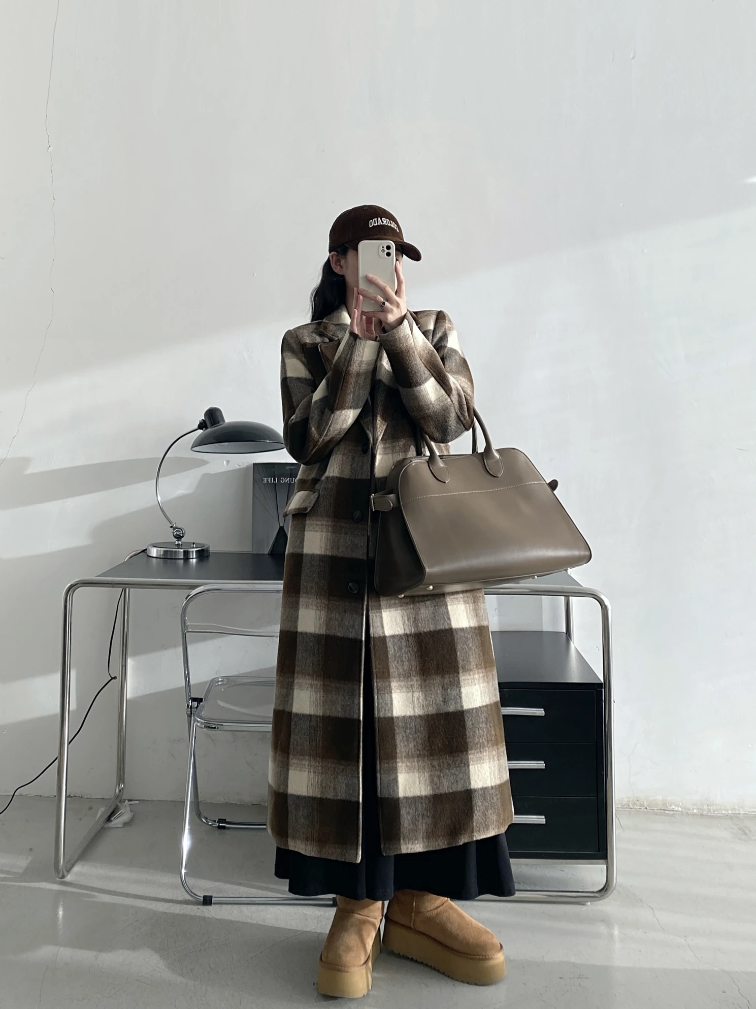 

Осень-зима 2023, шерстяное пальто в клетку, женское пальто миди, корейское длинное свековое двубортное пальто для поездок на работу, мода