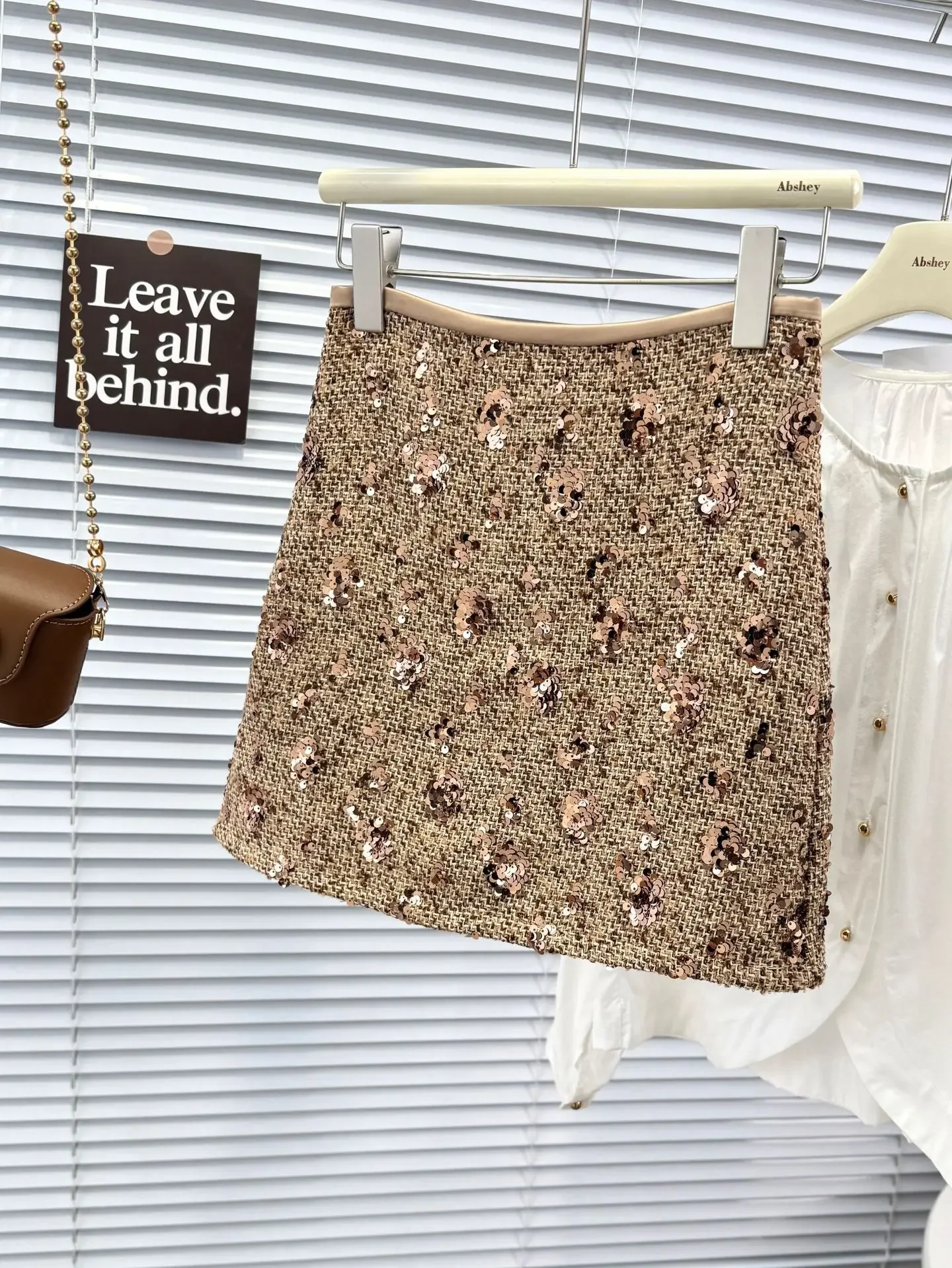 

2025 New Summer Sequin Fashion Mini Skirts for Women Clothing Sexy High Waist Hip Skirt Solid Short Skirt