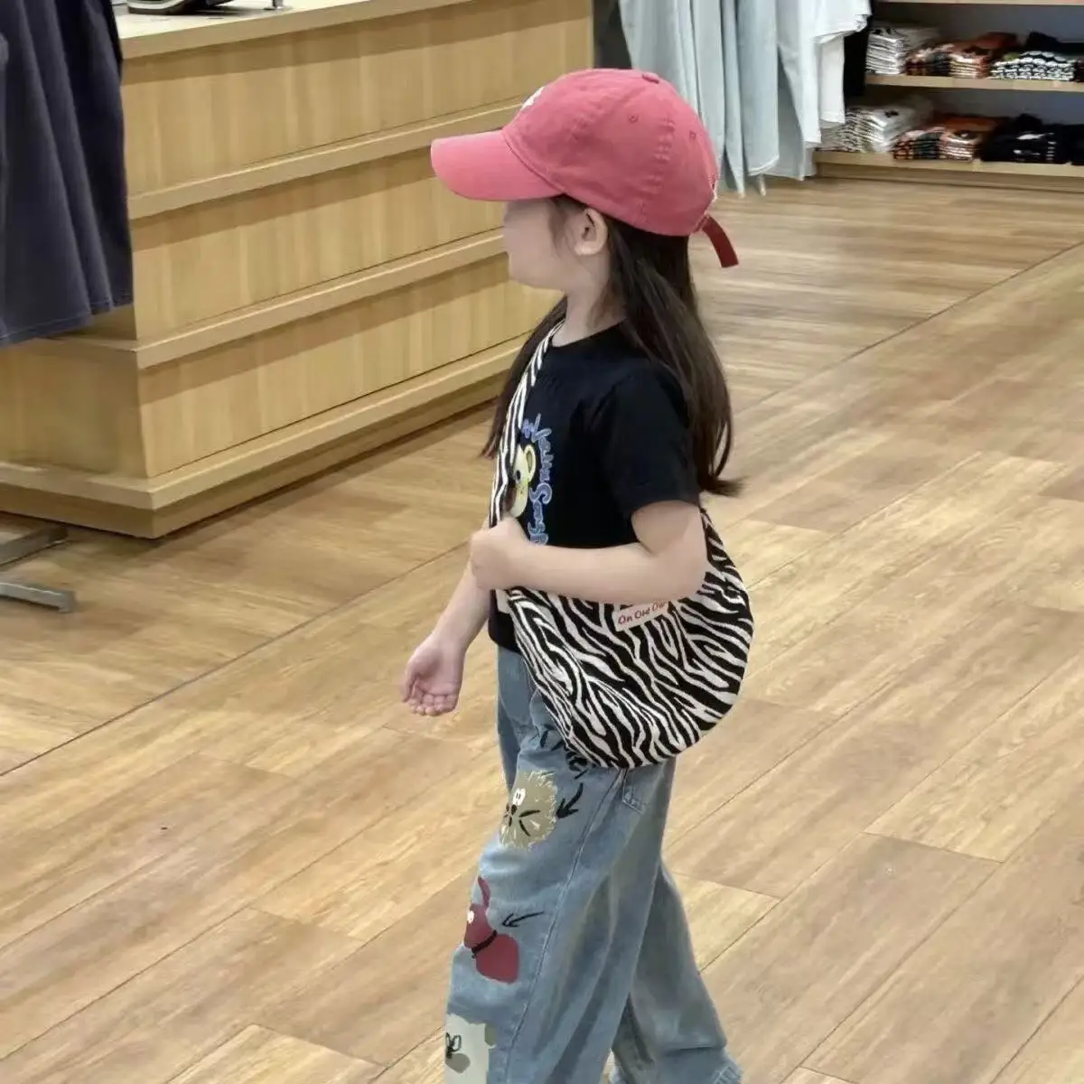 

Girls' Short Sleeved T-shirt Set Summer Outfit 2026 New Children's Cartoon Top Denim Wide Leg Pants Two-piece Set Kids Outfits