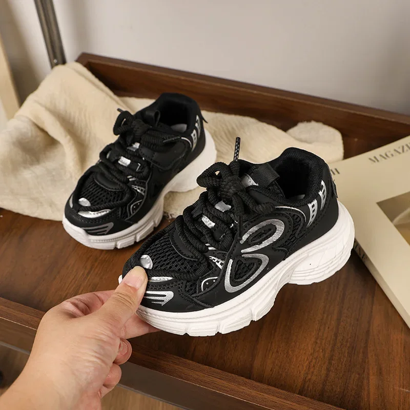 2024 nuove scarpe da ginnastica per bambini scuola scarpe da Tennis versatili per ragazze moda Chunky traspirante bambini causali ragazzi scarpe da