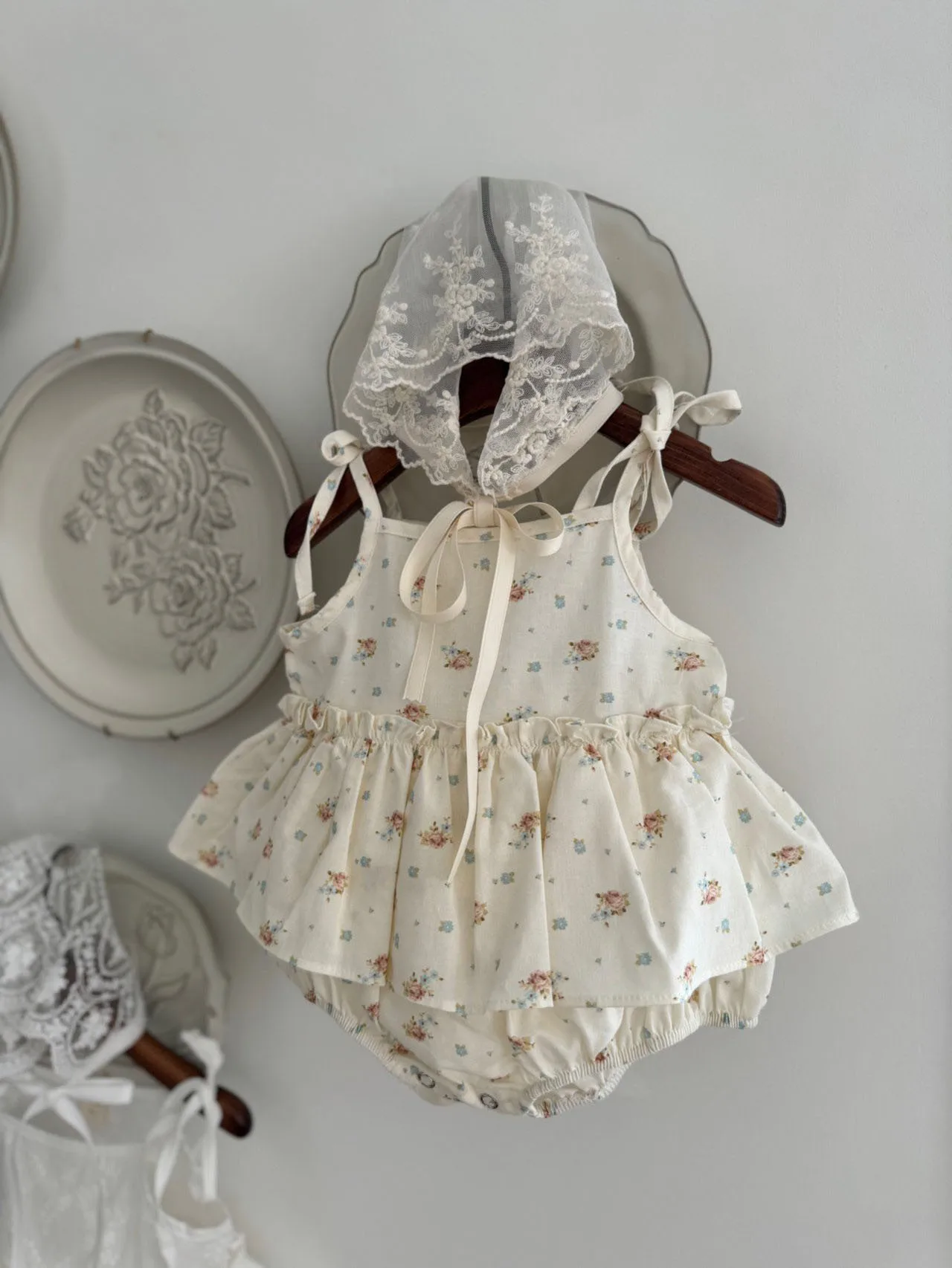 2025 Estate Nuova neonata ricamo pizzo Sling Body neonato carino principessa gilet senza maniche tuta per vestiti per ragazze 0-24M