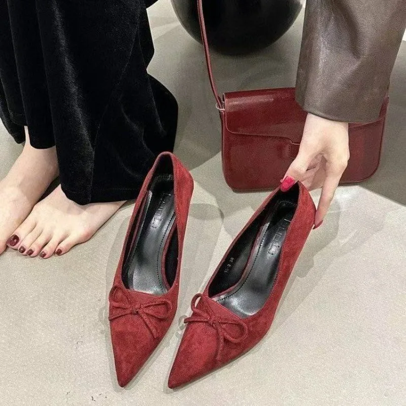 

Замшевые туфли с острым носком и бантом, женские осенне-зимние новые темпераментные модные туфли на высоком каблуке-шпильке