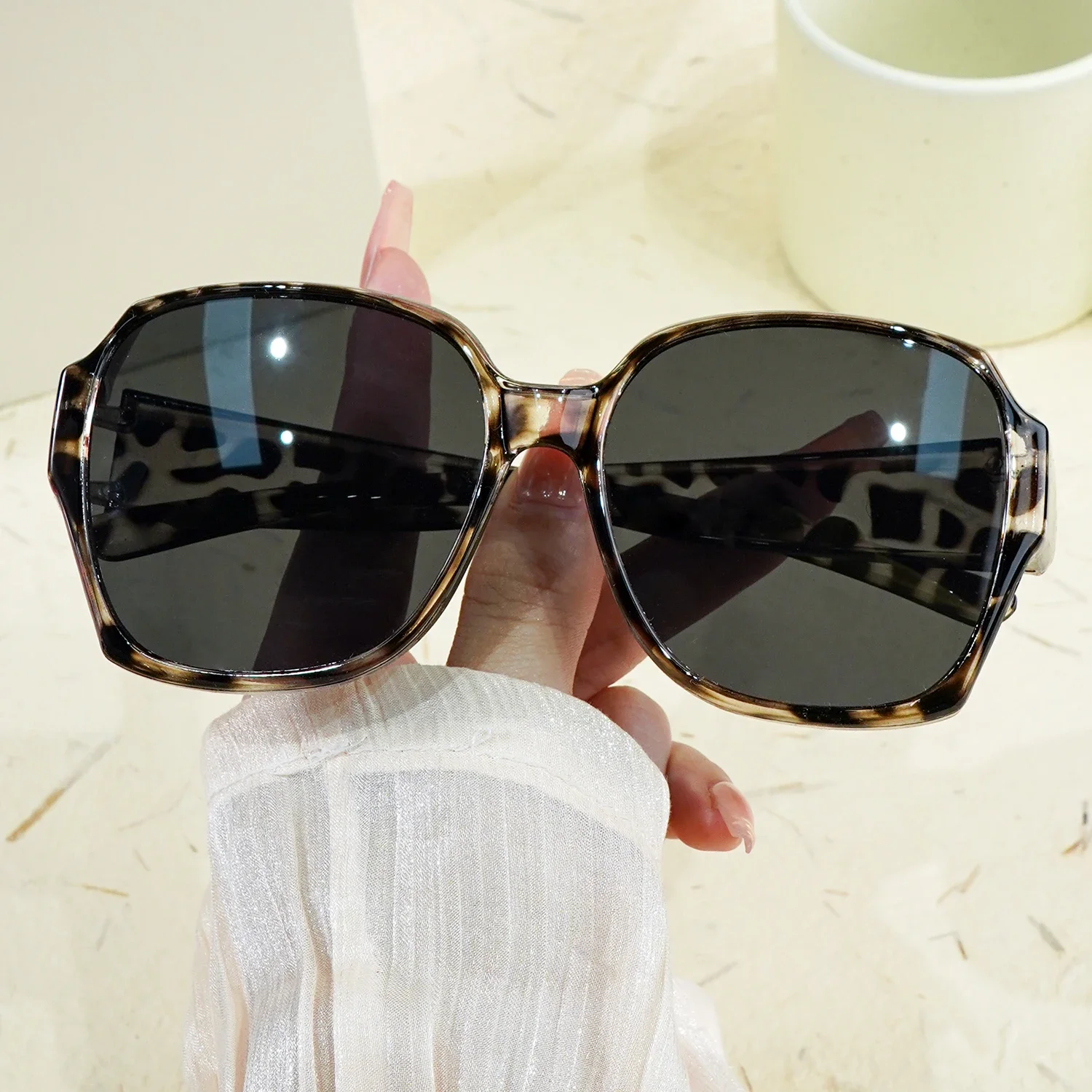 Fit-Over-Brille Retro übergroße quadratische Nachtsicht-Sonnenbrille, V400-Schutz, stilvoll für Outdoor-Sportfahrten – Detail 5