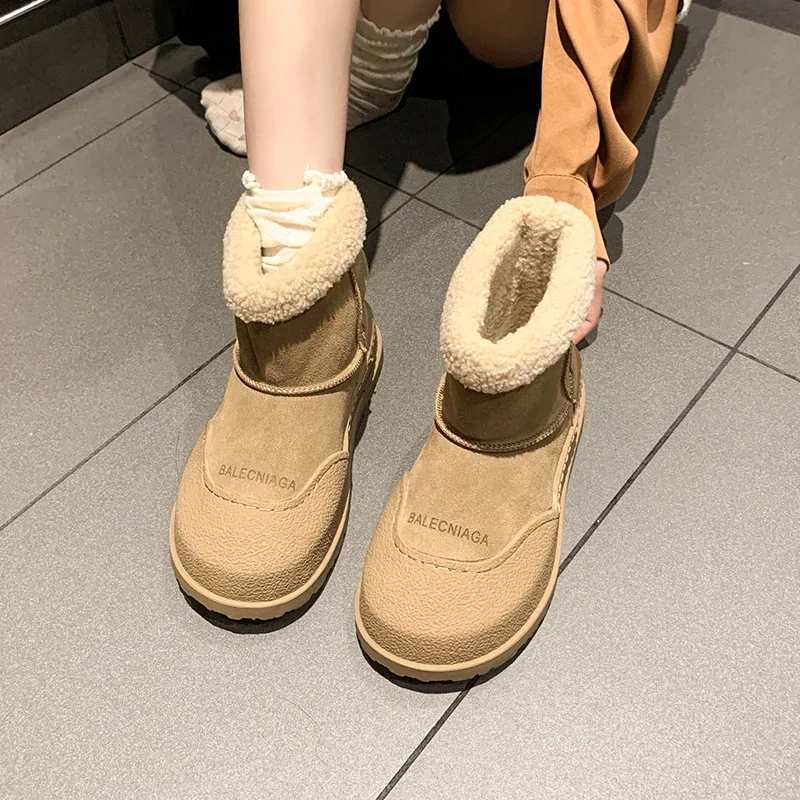 Stivaletti invernali da donna New Keep Warm Plus stivali da neve piatti in pelle scamosciata di pelliccia di velluto per le donne scarpe Casual in