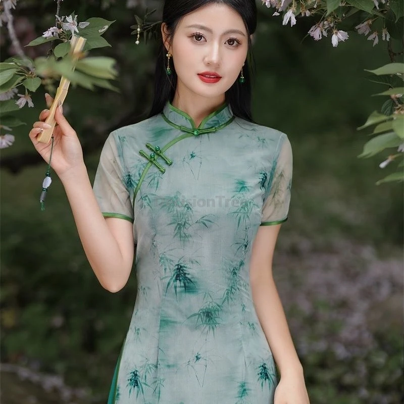 فستان تشيباو للسيدات بمزاج كلاسيكي لعام 2025 على الطراز الصيني بتصميم كلاسيكي أنيق مطبوع من تشيباو نمط شبابي محسّن فيتنام آو داي